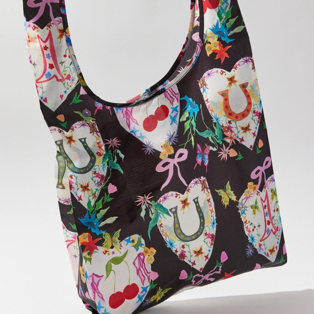 NWOT Standard Baggu  - Jessica Williams Cutout Hearts